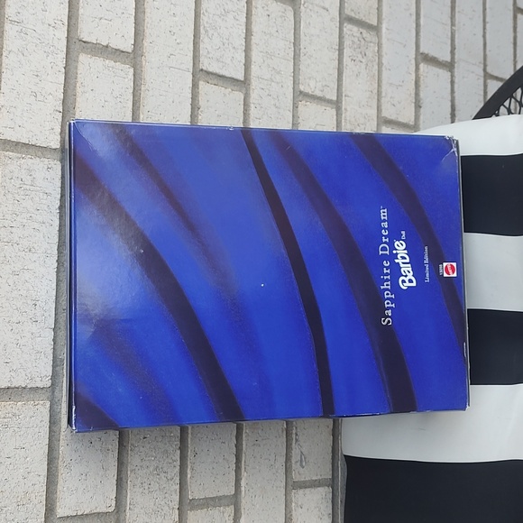 SAPPHIRE DREAM BARBIE/1995 - Picture 8 of 12